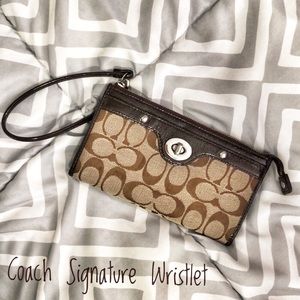 Coach Signature Turnlock Zipper Wristlet